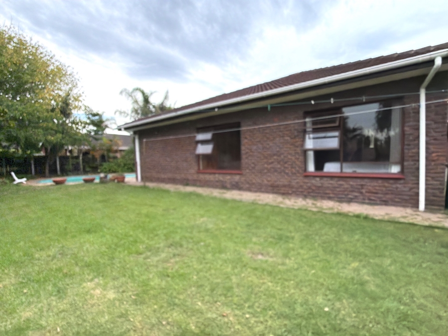 4 Bedroom Property for Sale in Loerie Park Western Cape